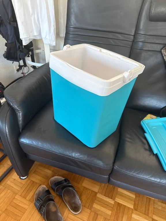 Zu verkaufen, Kühlbox ohne Kühlelemente in der Schweiz - Bild 1