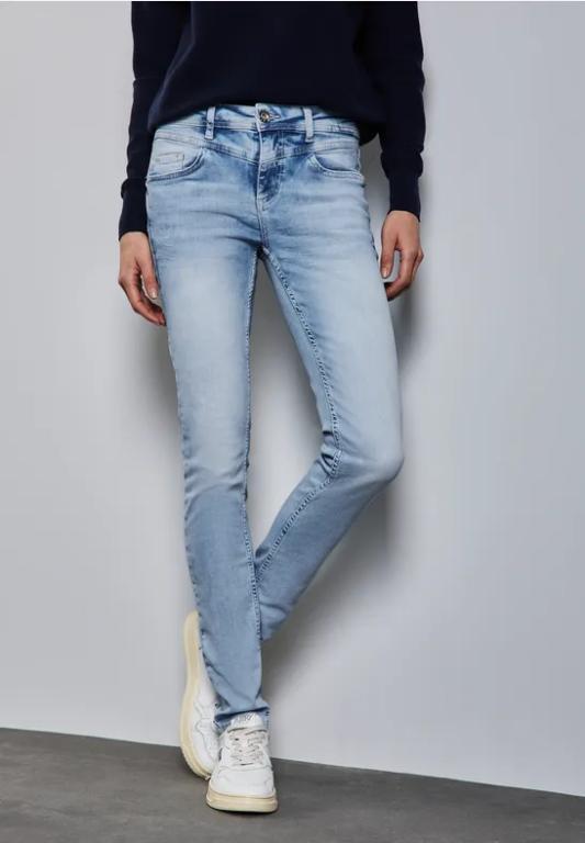 Slim Fit Jeans in Urdorf - Bild 1