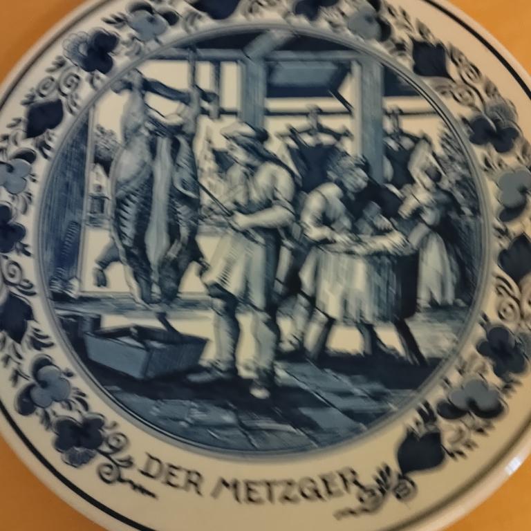 Antike Metzgerteller in Rorschach - Bild 1