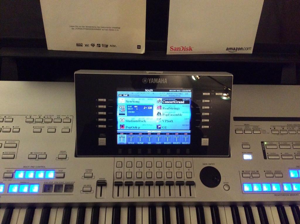 Yamaha Tyros 4 Tasten 61 Keyboard in Genf - Bild 4
