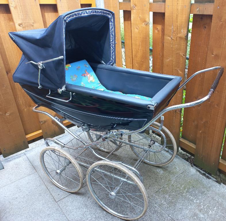 Kinderwagen Silver Cross in Winterthur - Bild 1
