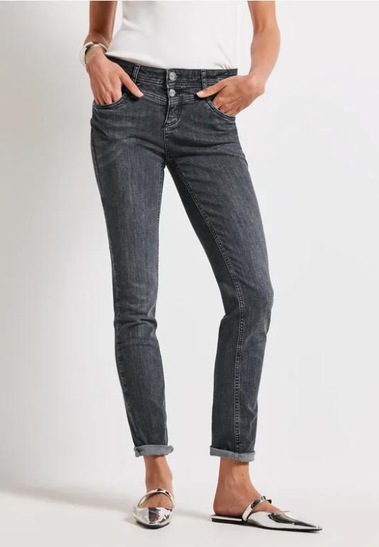 Casual Fit Jeans in Chur - Bild 1