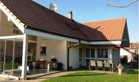 House for Sale in Fribourg, Fribourg, Ref# 5685130 in Freiburg - Bild 1