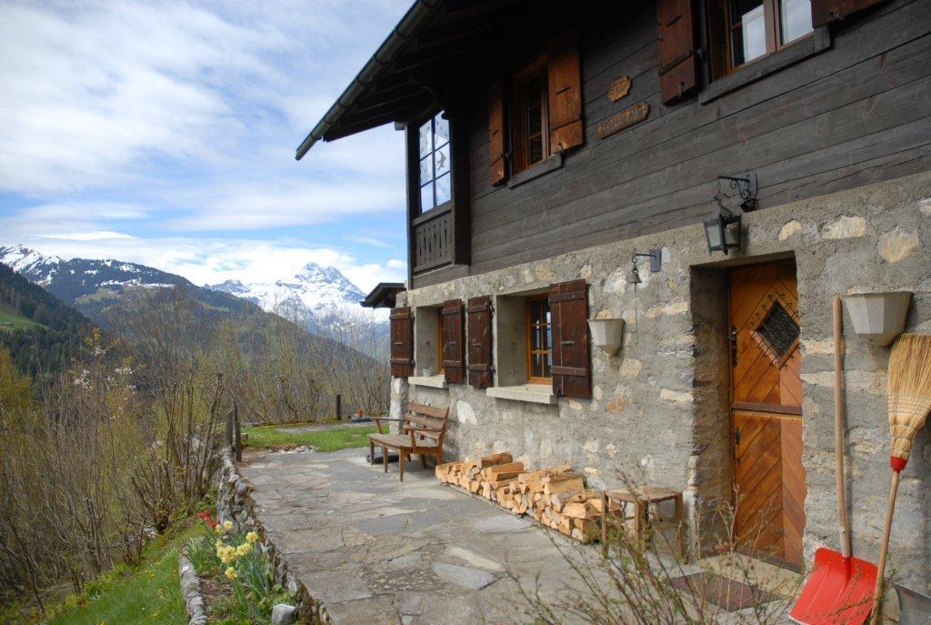 House for Sale in Villars, Vaud, Ref# 2131540 in Villars-sur-Glâne - Bild 1
