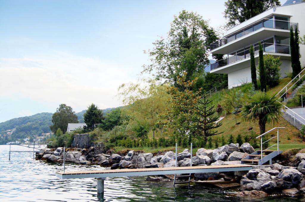 Villa for Sale in St-Gingolph, Valais, Ref# 1918678 in Aigle - Bild 1