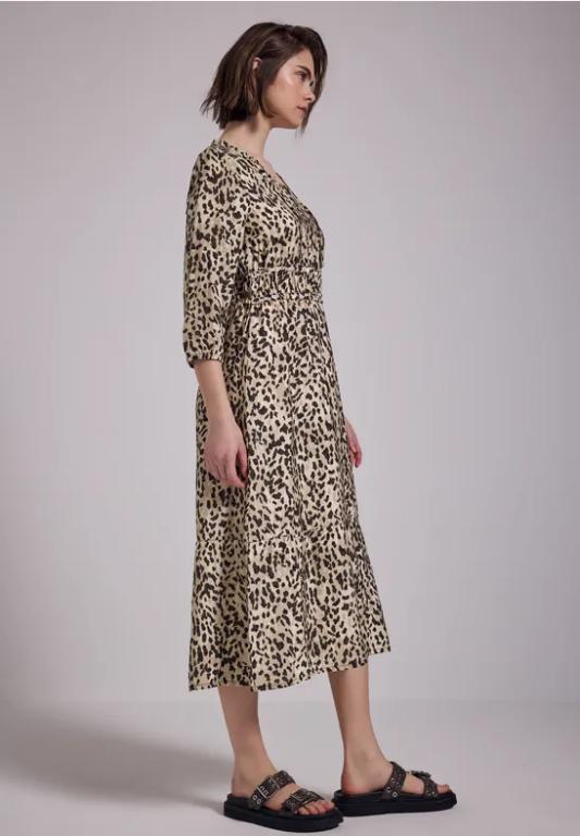 Midi-Kleid mit Leo-Print in Frauenfeld - Bild 1
