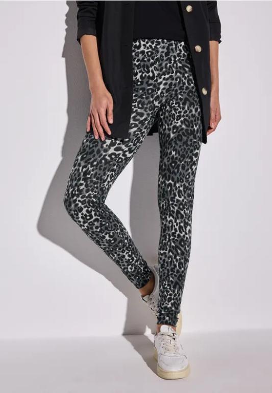 Leggings mit Leo-Muster in Appenzell - Bild 1