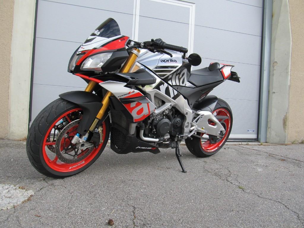 Aprilia Tuono Factory V4 in Worb - Bild 4