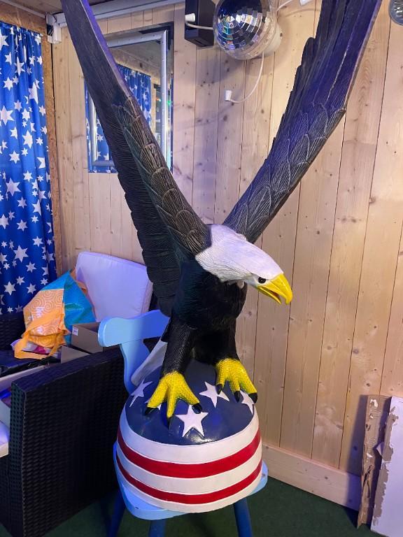 Adler USA H.140cm B.80 cm T.55cm ,90er Jahre aus Show raum ! in der Schweiz - Bild 3
