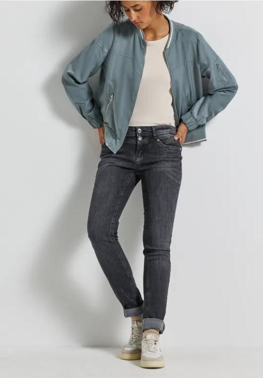 Casual Fit Jeans in Oftringen - Bild 1