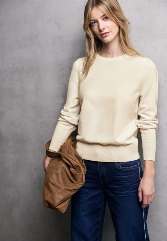 Pullover mit Puff-Ärmeln in Dulliken - Bild 1