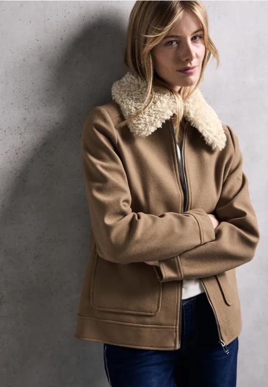 Jacke in Woll-Optik in Chur - Bild 1