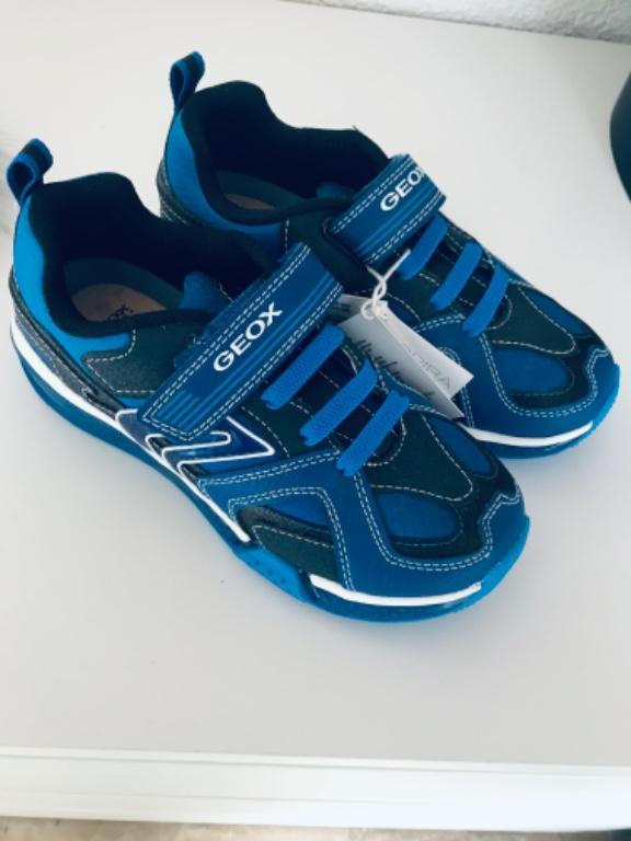 Geox Sneaker NEU gr 33 in Dulliken - Bild 1