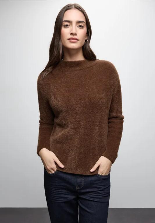 Federgarn Pullover in Dulliken - Bild 1