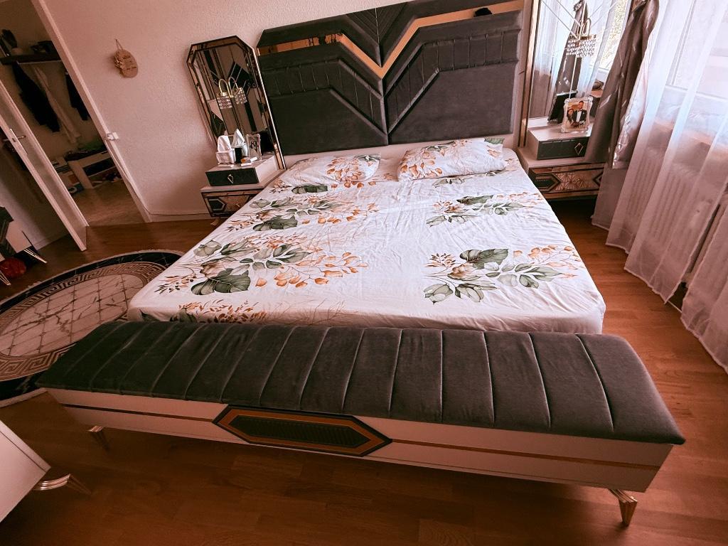 Komplettes Schlafzimmer zu verkaufen in Basel - Bild 6
