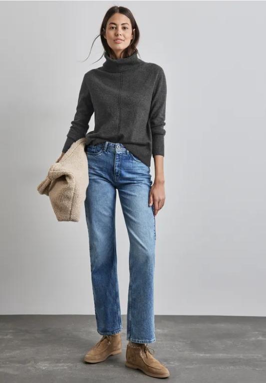 Rollkragen Sweater in Aesch - Bild 1