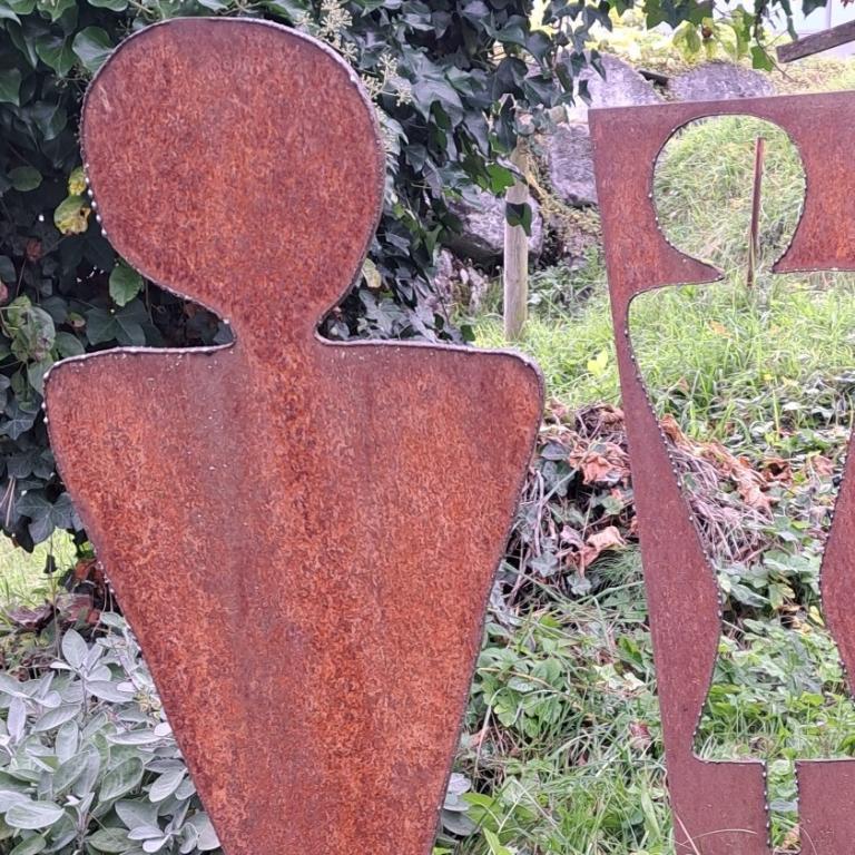 Skulptur aus rohem Eisen, aus gebrannt in der Schweiz - Bild 1