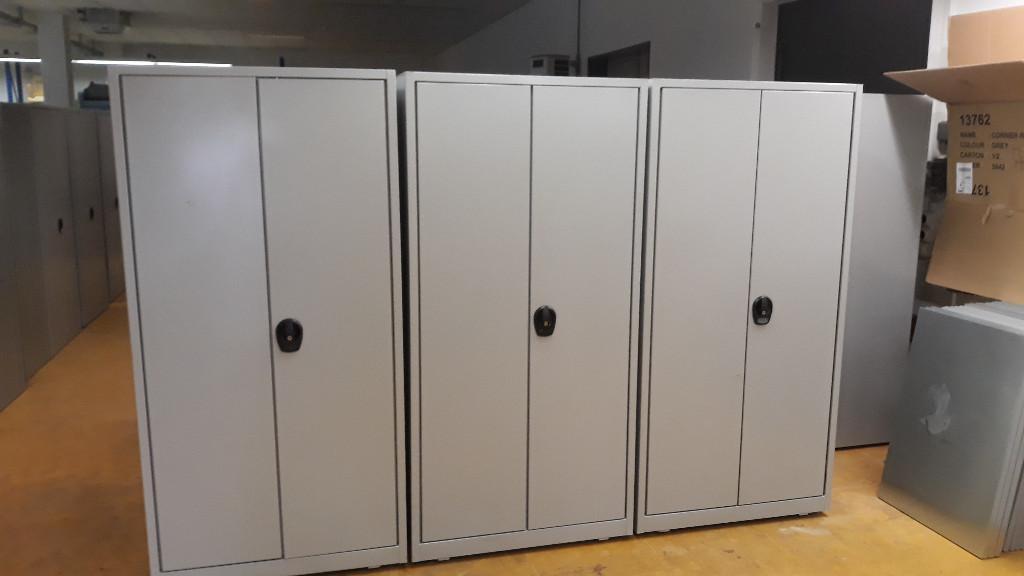 Werkstattschränke Lista B 80 T 65 H 183cm Industriemodelle in Brugg - Bild 5