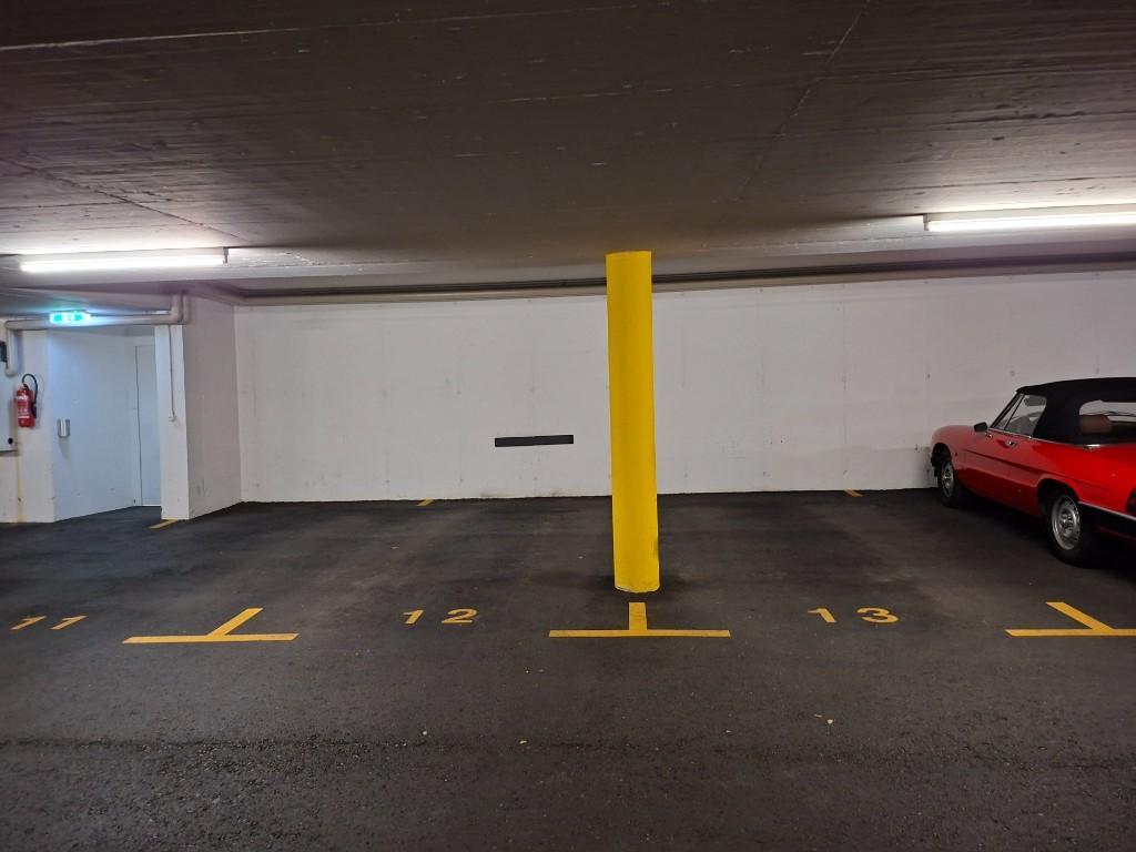 Parkplatz in Tiefgarage in Landquart - Bild 1