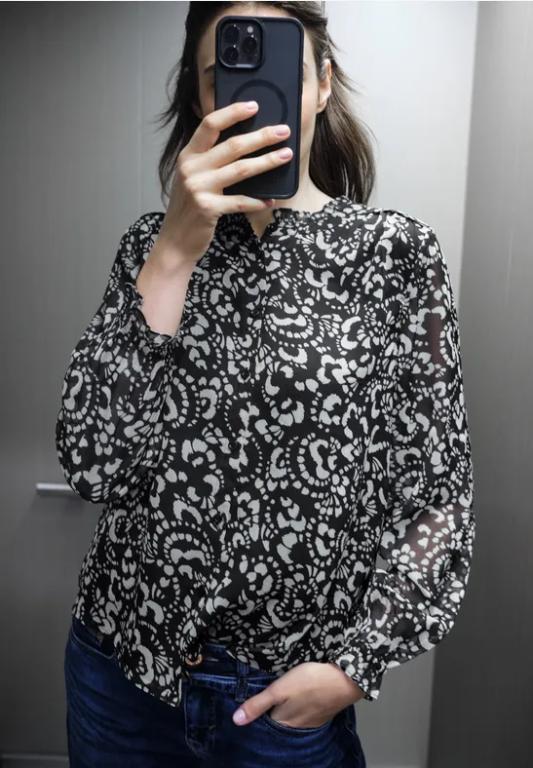 Gemusterte Chiffon Bluse in Willisau - Bild 1