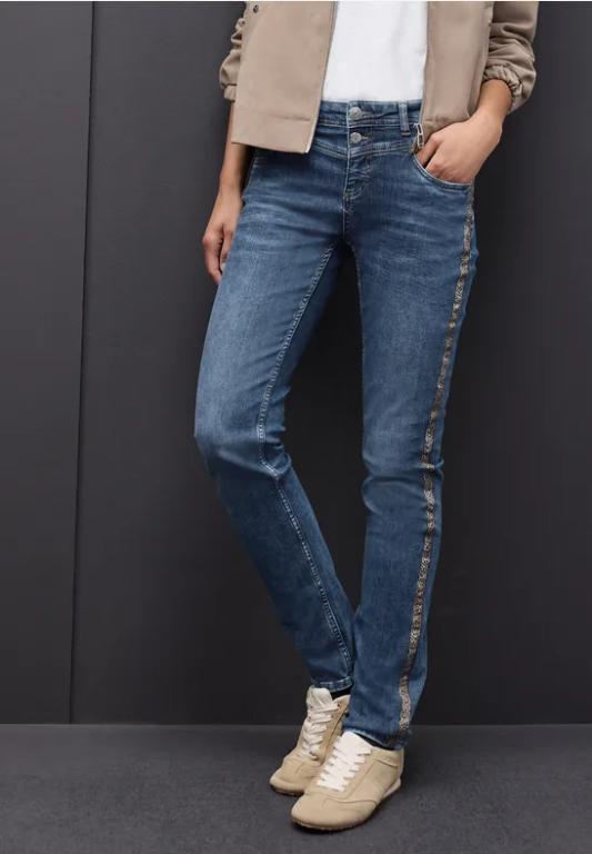 Casual Fit Jeans in Liestal - Bild 1