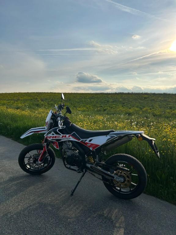 Rieju mrt 125 PRO in Obersiggenthal - Bild 1