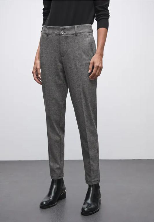 Casual Fit Jacquard Chino in Dulliken - Bild 1