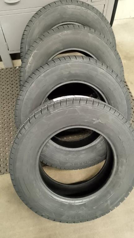 Winterpneu 205/75 R16C Continental VanContact in Glarus - Bild 2