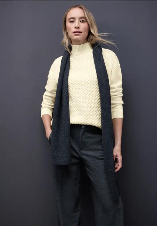 Pullover mit Strickmuster in Thun - Bild 1