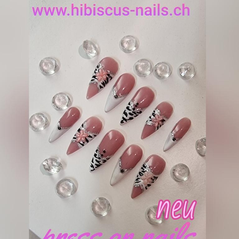 Press on Nails auch auf Wunsch in Luzern - Bild 1
