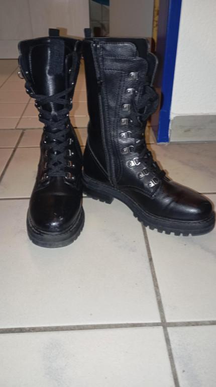 Lässige Neuwertige Stiefel Gr. 41 ESPRIT in Zürich - Bild 3