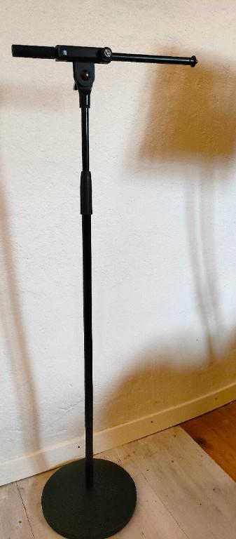 Microphone Stands K&M (3 pieces)-short Arms with Disc Base in Biel - Bild 1