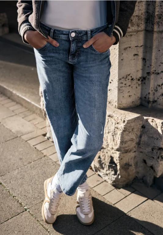 Destroyed Look Jeans in Luzern - Bild 1