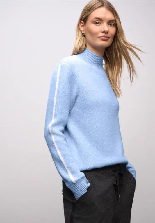 Pullover mit Tape-Details in Bern - Bild 1