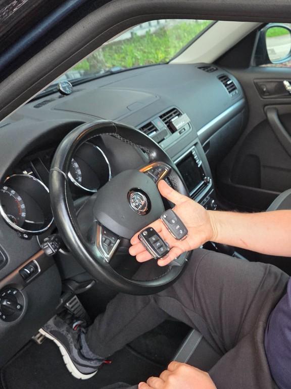 Autoöffnung, Türöffnung, Tresorservice + Schlüssel mit Chip & Im in Aesch - Bild 3