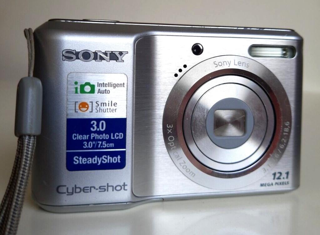 Sony DSC-S2100 12,1MP Digitalkamera, 3-fach optischer Zoom in Urdorf - Bild 1