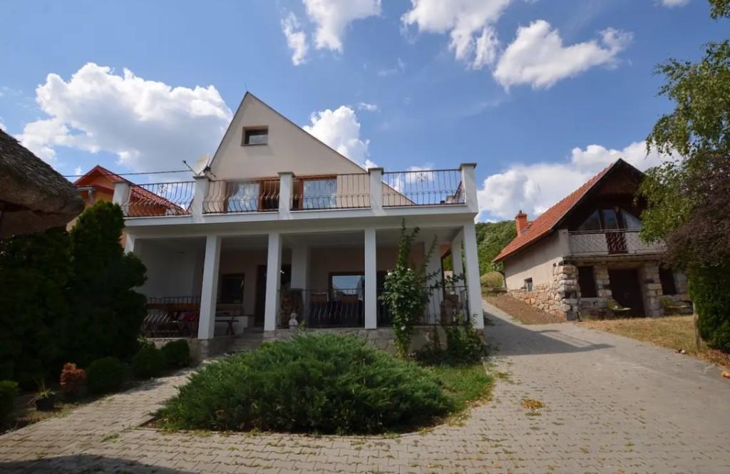 Haus mit Nebenhäusern, Pool und Weinberg in Vinica Preissenkung in der Schweiz - Bild 2