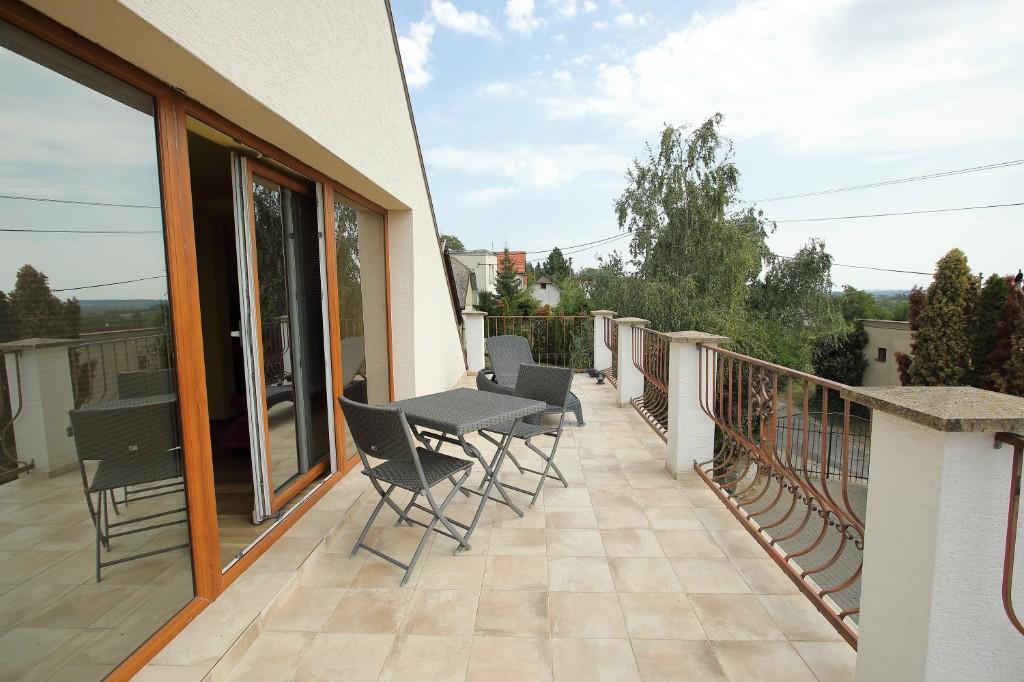Haus mit Nebenhäusern, Pool und Weinberg in Vinica Preissenkung in der Schweiz - Bild 9