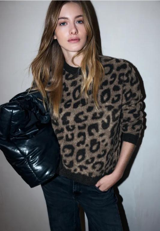 Flauschiger Leo Pullover in Dulliken - Bild 1