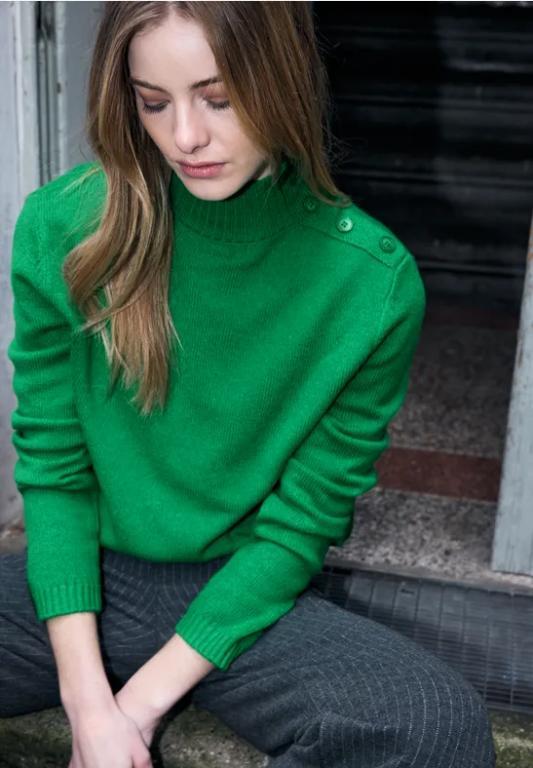 Pullover mit Knopfdetail in Embrach - Bild 1