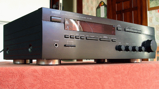 Yamaha Modell RX-385RDS black Alu inkl. Fernbedienung in Urdorf - Bild 1
