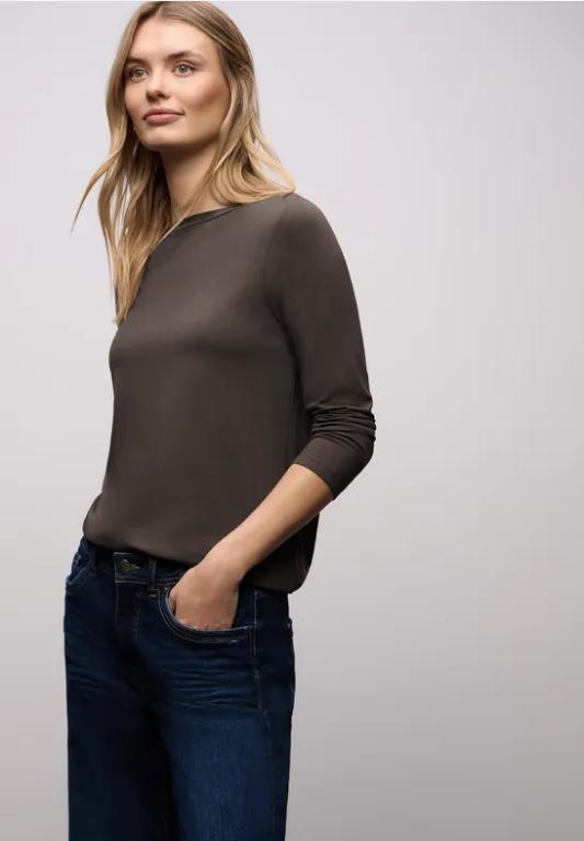 Longstyle Shirt in Embrach - Bild 1