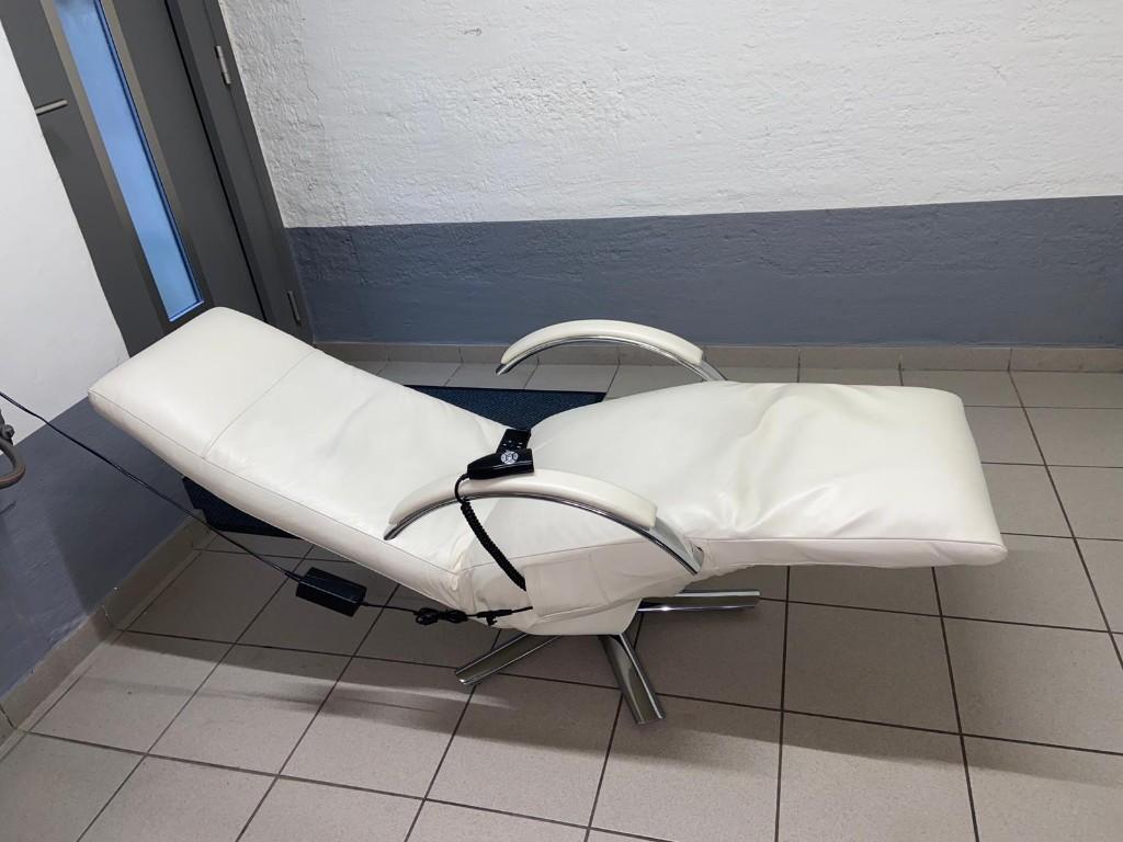 Leder Sessel, Relaxfunktion & Massage in der Schweiz - Bild 4