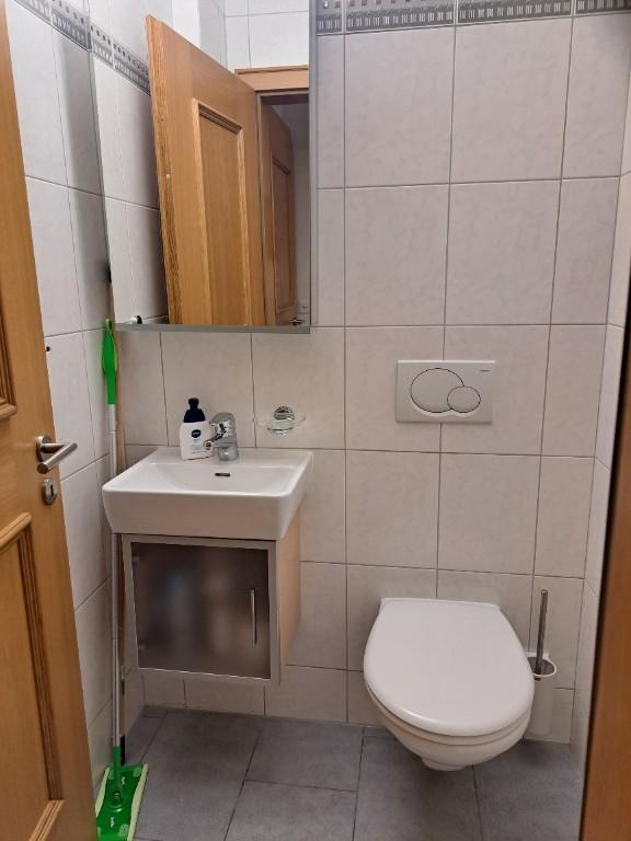 2.5-13, moderne 2.5-Zimmerwohnung mit Balkon, schöne Aussicht in Sierre - Bild 7