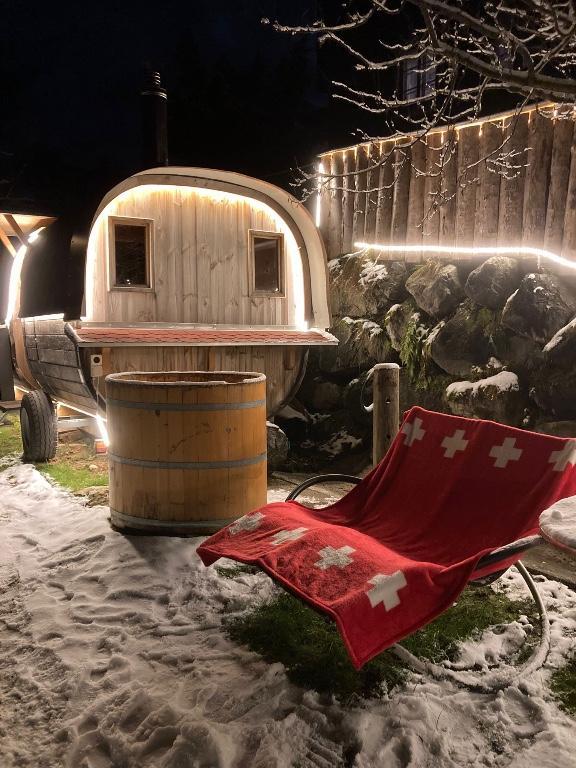 Outdoor Sauna-Wellness Erlebsiss Privat in Sarnen - Bild 1