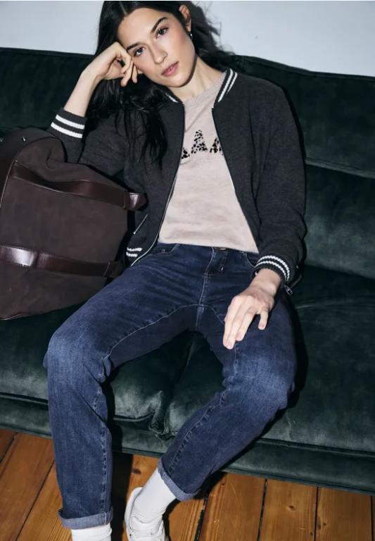 Casual Fit Jeans in Thun - Bild 1