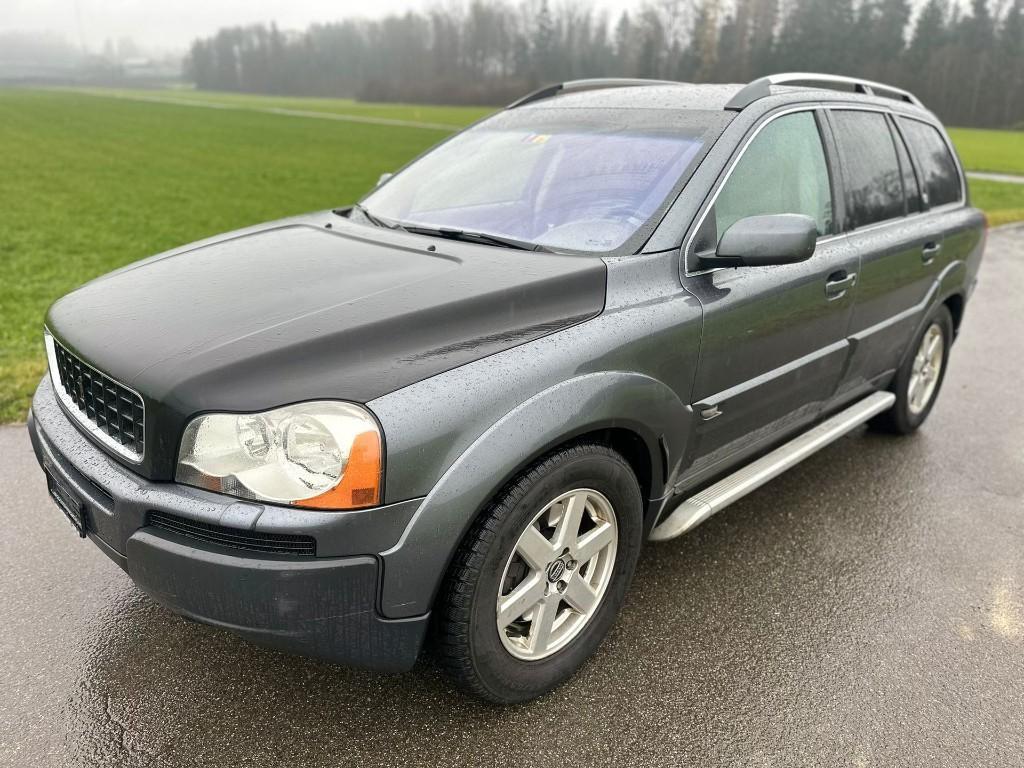 VOLVO XC90 2.5T AWD Geartronic in der Schweiz - Bild 2