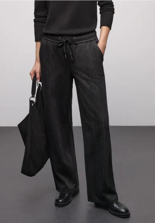 Fishbone Jacquard Hose in Aesch - Bild 1