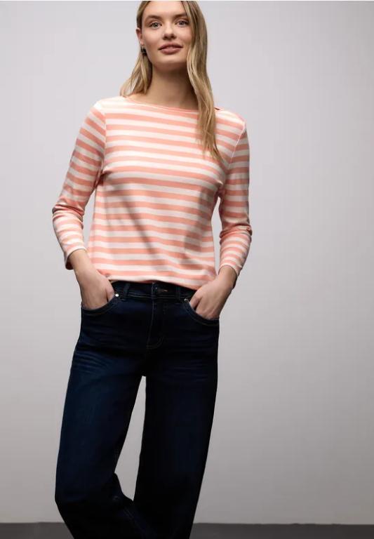 Gestreiftes Shirt in Dulliken - Bild 1