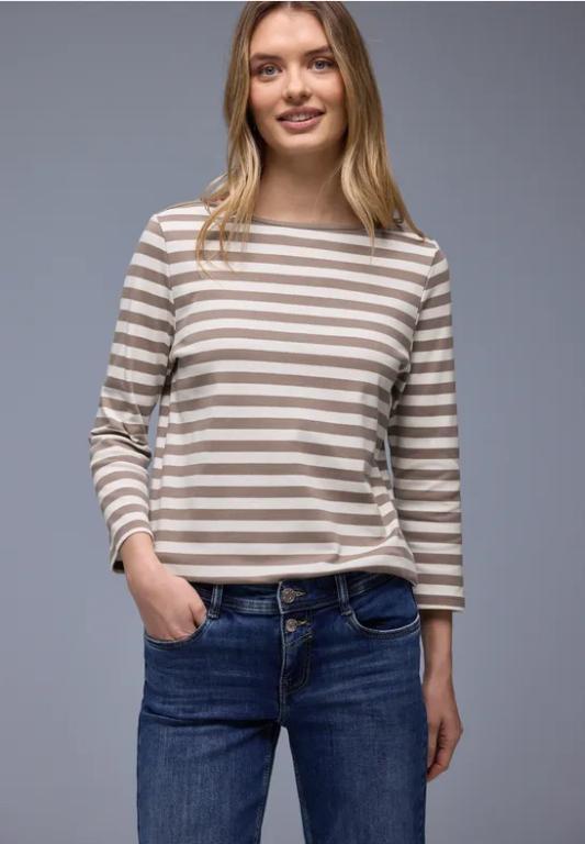 Gestreiftes Shirt in Willisau - Bild 1
